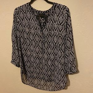 Woman top L black & white used like new